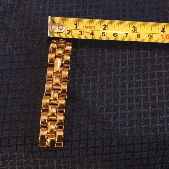 Avon Goldtone Chunky Link Bracelet - Picture 5 of 5